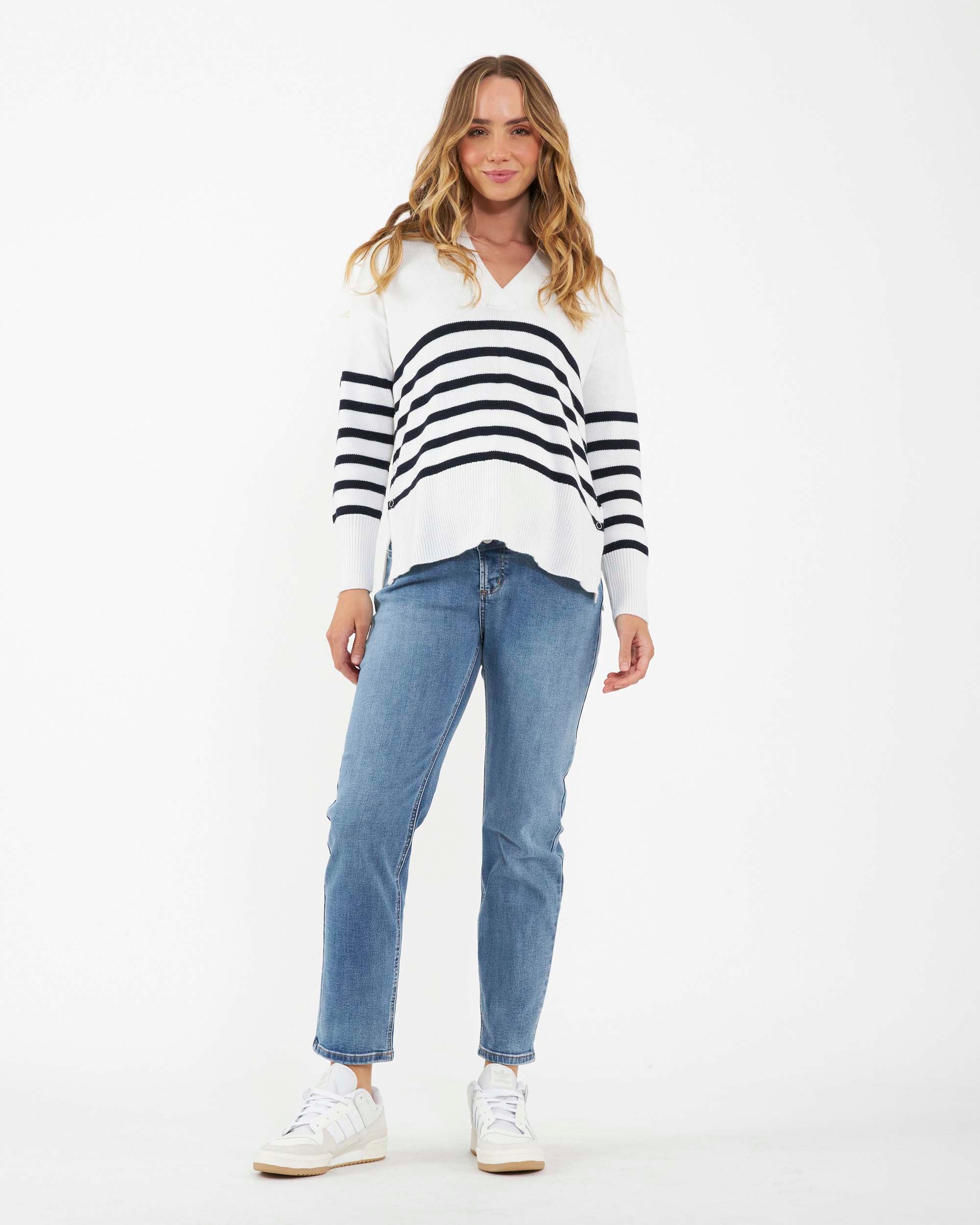 &#39;Hunter&#39; Over-Bump Maternity Jeans - Vintage Wash