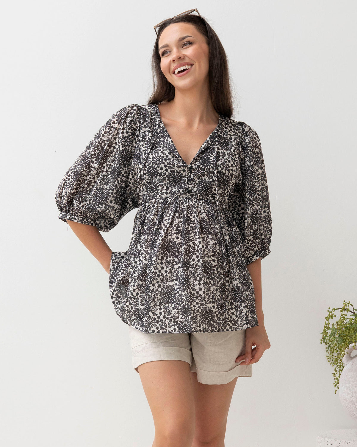 'Daisy' Cotton Tunic Top - Black