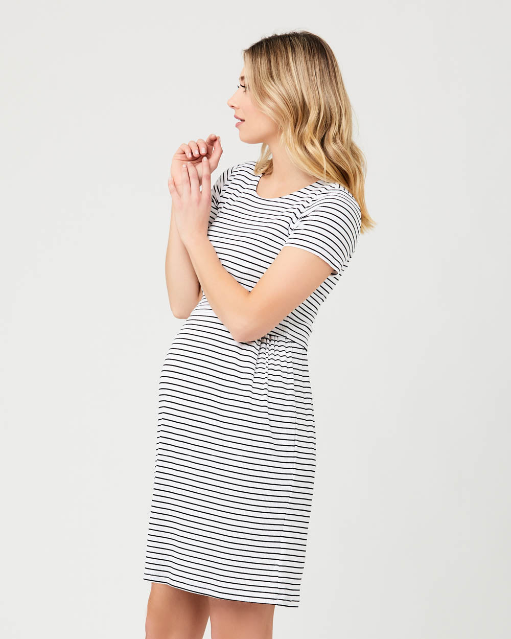 &#39;Shelly Summer&#39; Nursing Dress - White &amp; Black