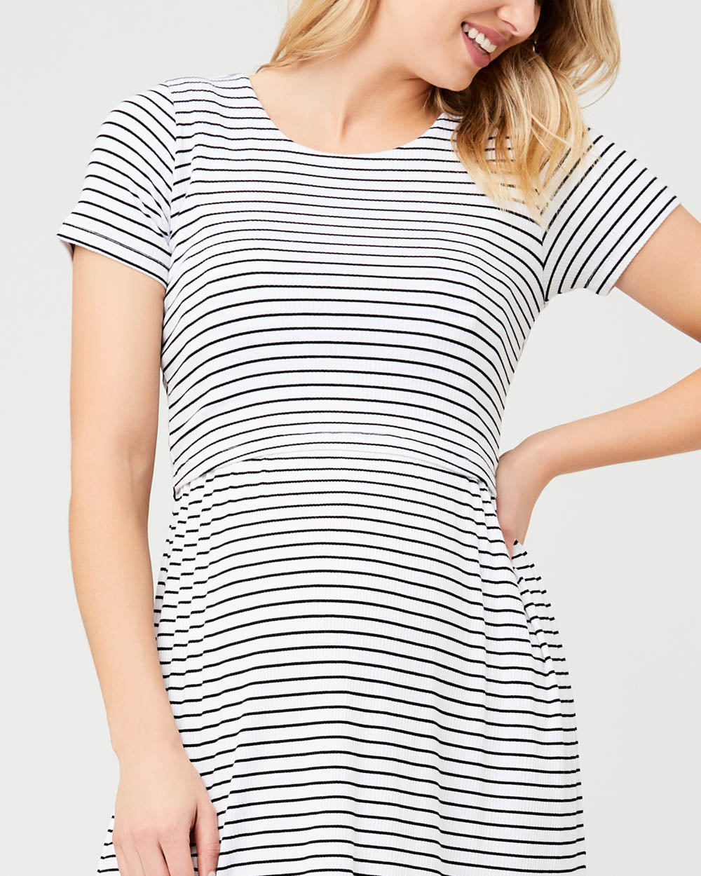 &#39;Shelly Summer&#39; Nursing Dress - White &amp; Black